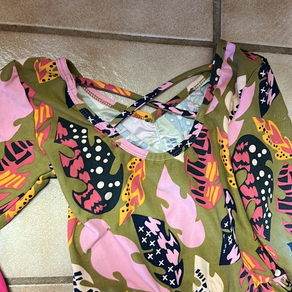 Lot of 3 size 5/6 girls dresses. Disney. Dot dot smile. Caomp. - Picture 4 of 5